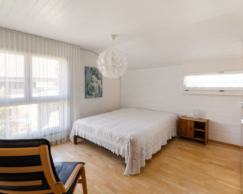 Mittleres Schlafzimmer mit angenehmer Raumgrösse