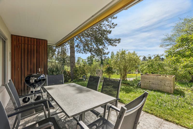 Sonnige Terrasse für genussvolle Stunden