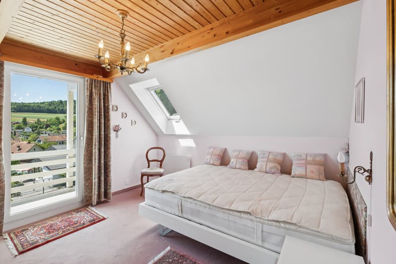 Zimmer mit Balkonzugang