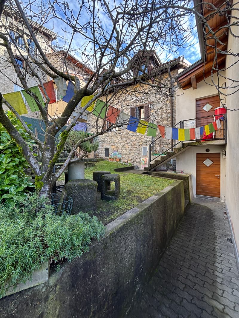 Ingressi agli appartamenti e giardino