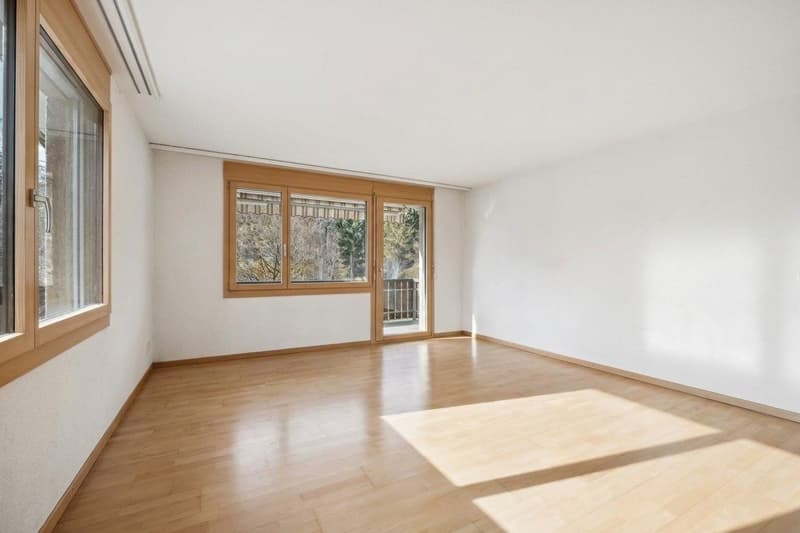 im geräumten Zustand - ein heller und lichtdurchflutetes Wohn-und Esszimmer