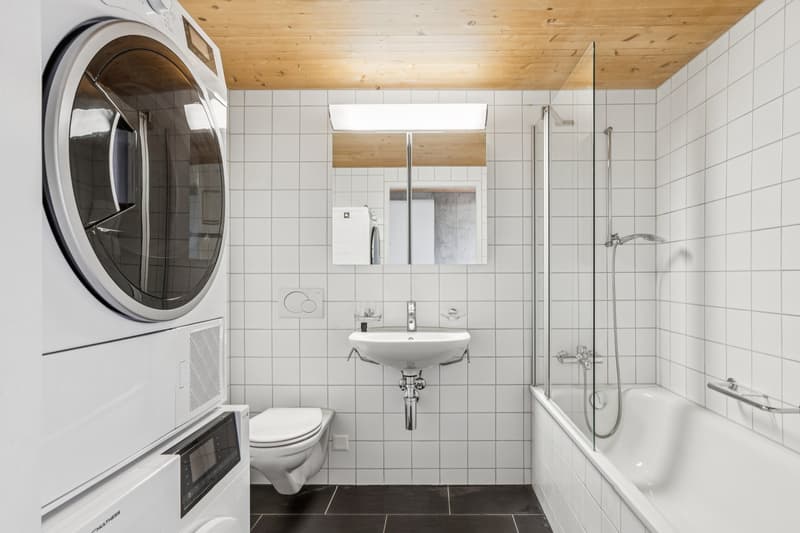 Badezimmer mit Waschturm