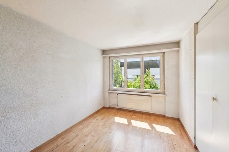 Schlafzimmer (mi KI geräumt)