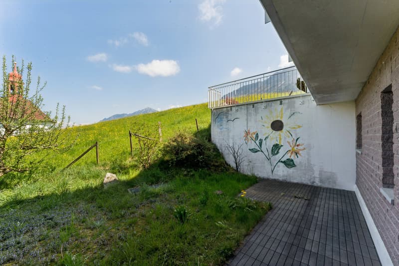 Sitzplatz Richtung Osten - hier lässt sich die Morgensonne geniessen