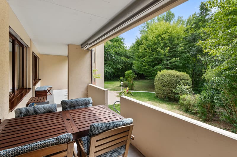 Balkon mit Zugang Parkgarten