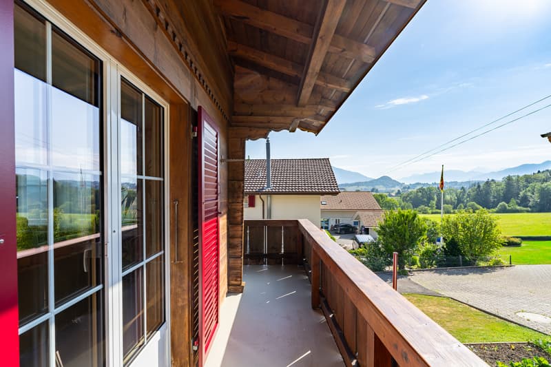 Balkon  (Dieses Bild wurde virtuell inszeniert)