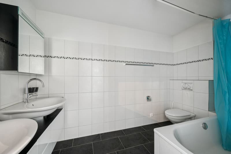 Badezimmer mit Badewanne