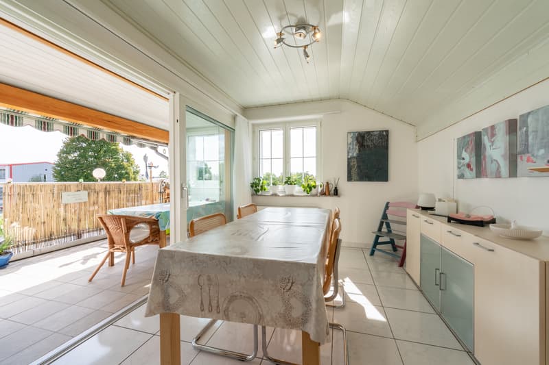 4.5-Zimmerwohnung, Obergeschoss / Essbereich mit Zugang zum Balkon