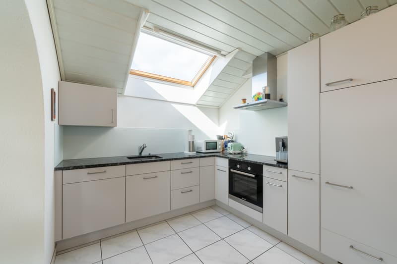 4.5-Zimmerwohnung, Obergeschoss / Moderne Küche