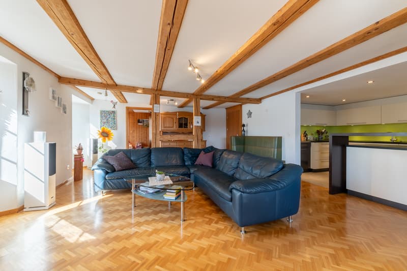 Wohnzimmer und Küche im 1. OG