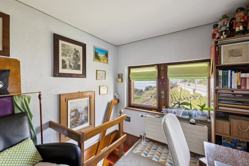 Bureau dans la tourelle