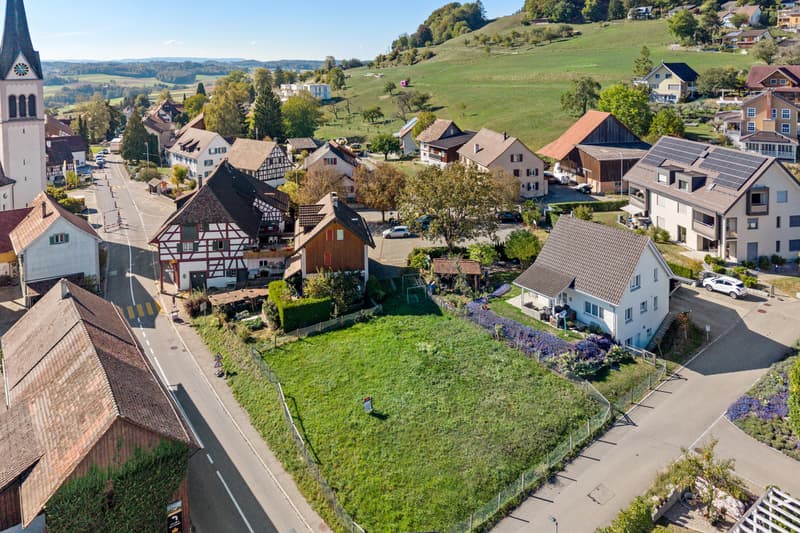 Baulandparzelle mit Bestandesliegenschaft