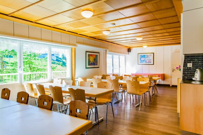 Seltene Gelegenheit im Pizolgebiet - etabliertes Gruppen- und Ferienhaus (2)