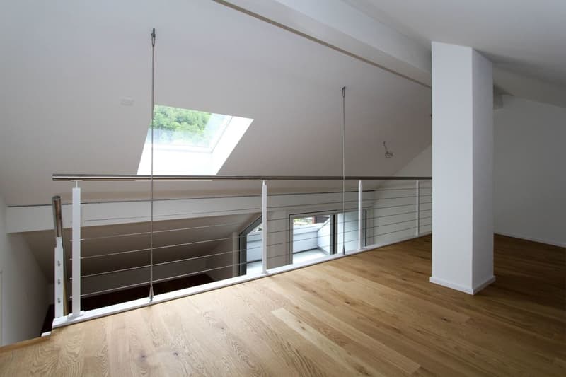 Dachwohnung auf zwei Stöcken - schöne Loggia (12)