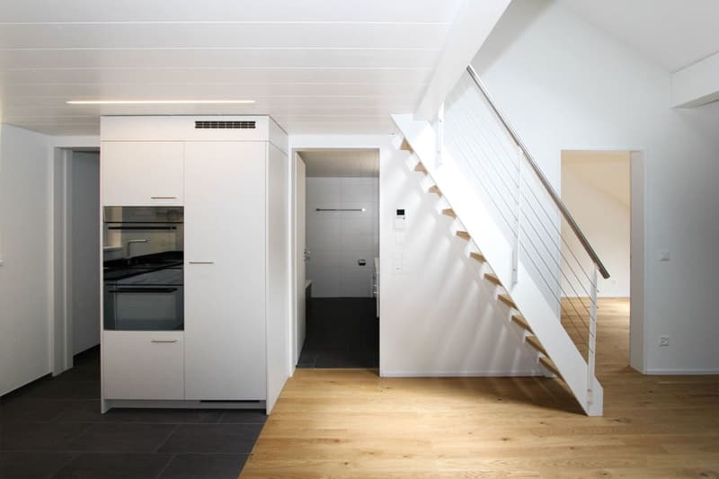 Dachwohnung auf zwei Stöcken - schöne Loggia (9)