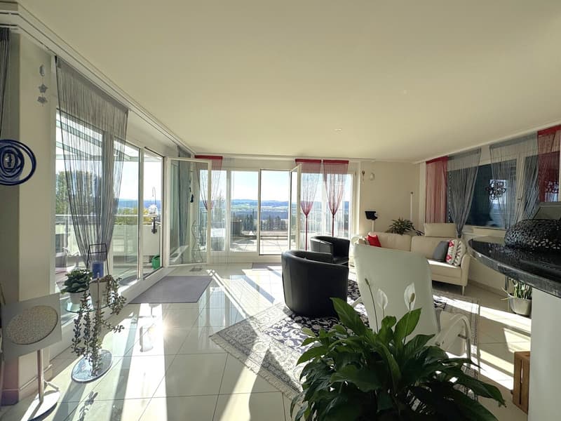 Terrassenwohnung mit beeindruckender Panoramasicht inklusive zwei Parkplätze (2)