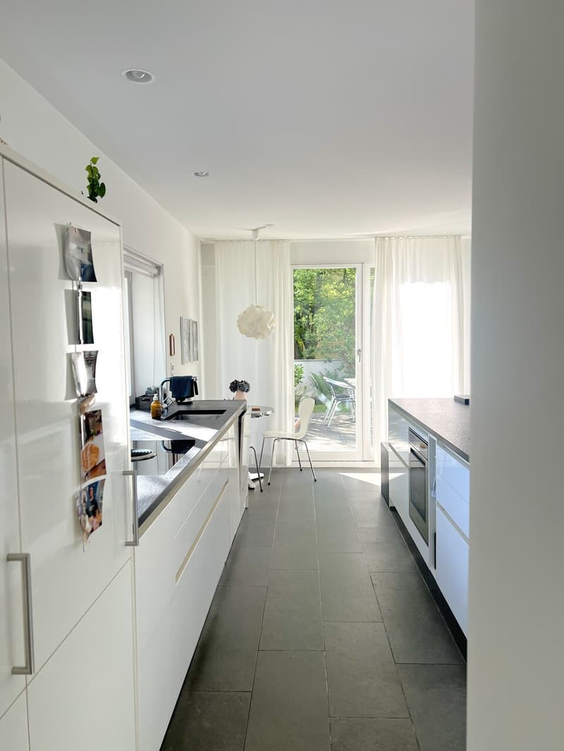 Idylle und Grosszügigkeit - 7-Zimmer-Einfamilienhaus mit Garten und Dachterrasse (9)