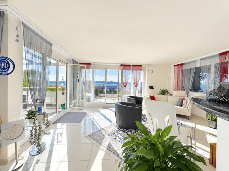 Terrassenwohnung mit beeindruckender Panoramasicht inklusive zwei Parkplätze (8)