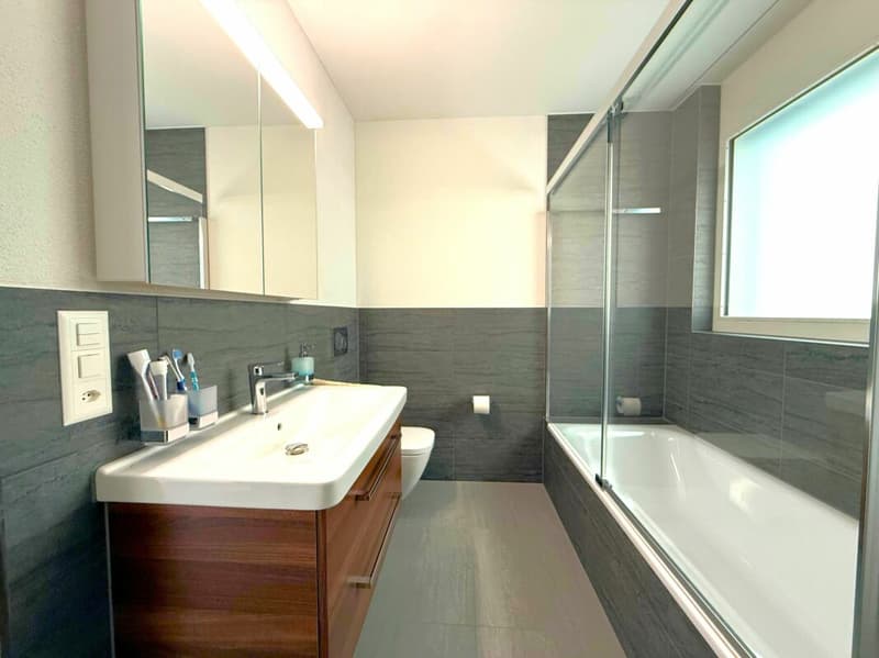 Neuwertige 4.5-Zimmer-Wohnung mit Altstadtblick in Klingnau (10)