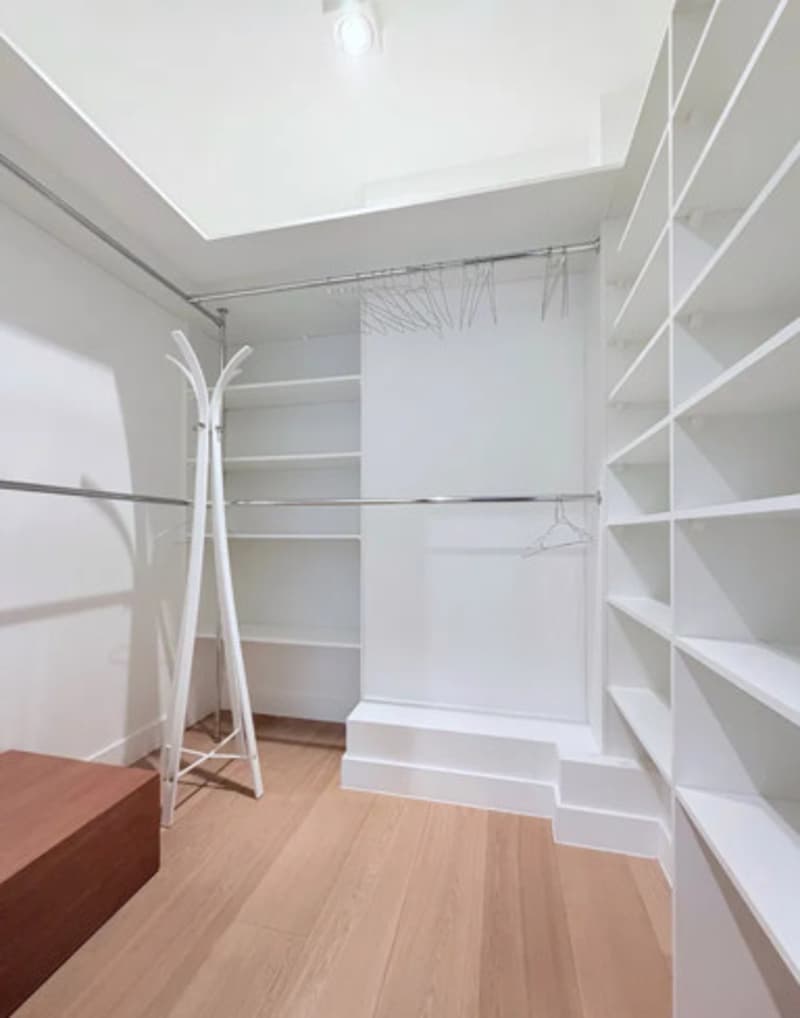 Bright 2.5-Room Apartment with Balcony & Garage in Chur – Available Immediately (13)