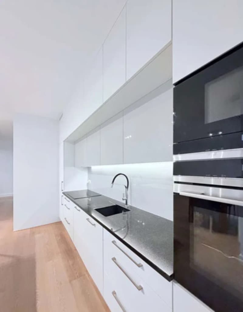 Bright 2.5-Room Apartment with Balcony & Garage in Chur – Available Immediately (6)
