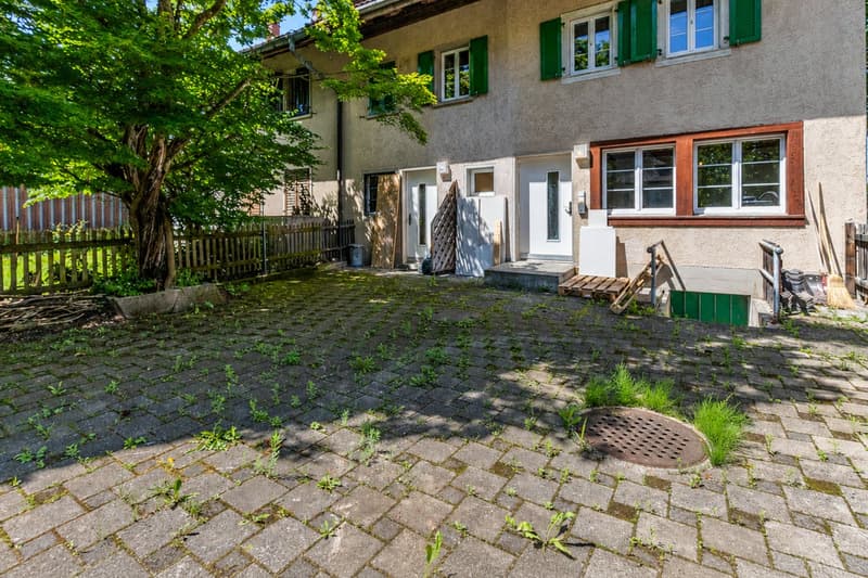 Erstbezug mit Hausgefühl, sanierte 3.5 Zimmer Maisonettewohnung mit Sitzplatz (13)