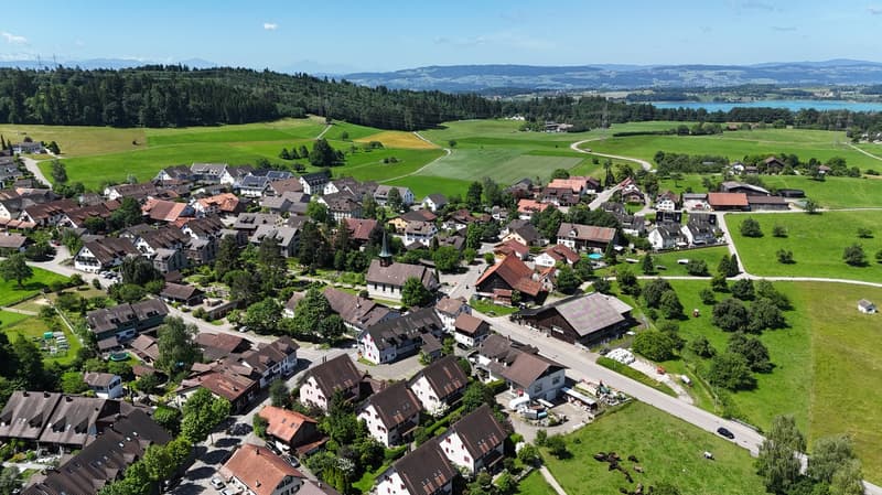 Erstbezug mit Hausgefühl, sanierte 3.5 Zimmer Maisonettewohnung mit Sitzplatz (15)