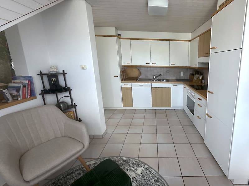 Helle 2.5 Zimmer-Wohnung mit Balkon (3)