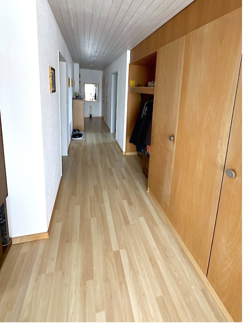 Helle 2.5 Zimmer-Wohnung mit Balkon (5)