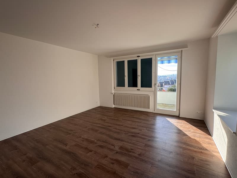 Grosszügige 4-Zimmer-Wohnung mit Balkon in Schaffhausen-Buchthalen (5)