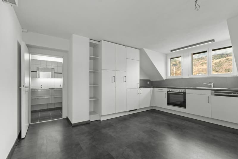 Zentral gelegene 3-Zimmer-Altbauwohnung. Mietvertrag befristet bis 30.09.2027 (2)