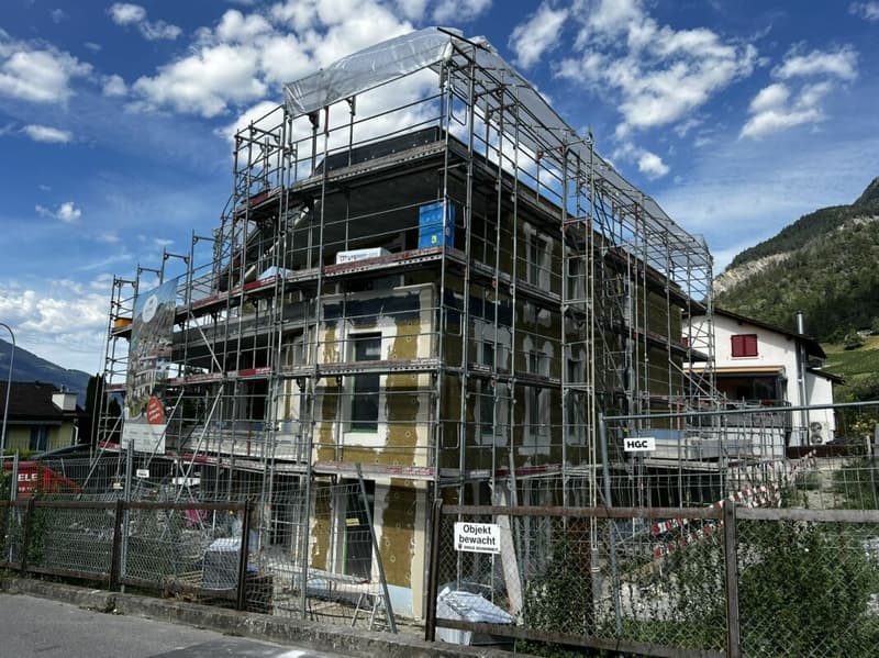 Exklusive Gartenwohnung mit viel Privatsphäre - 5.5 Zimmer in Trimmis (2)