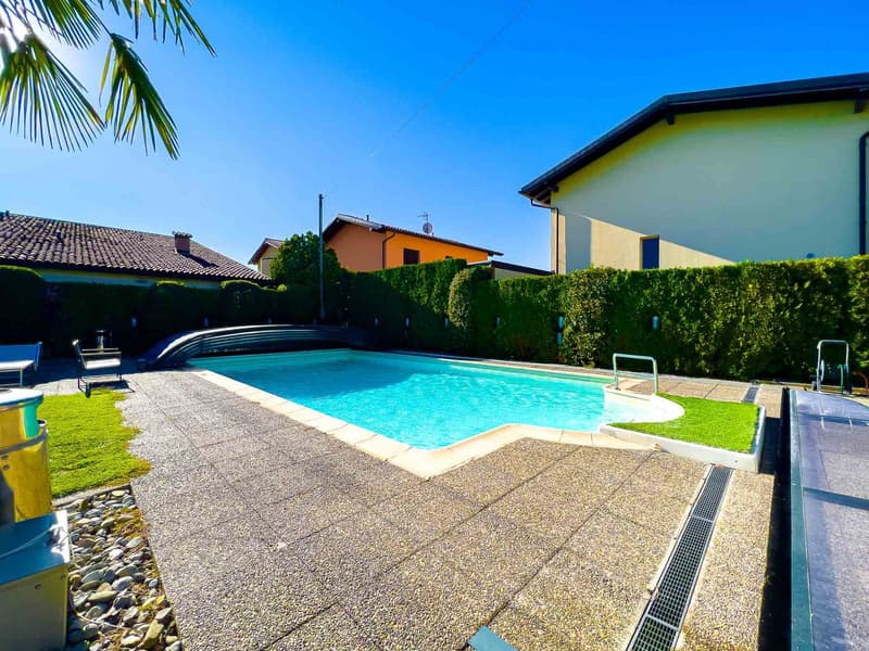 Casa con giardino e piscina a Ligornetto (6)