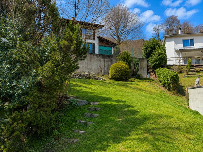 Casa gemella con giardino in vendita ad Arogno (10)