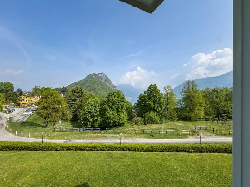 Ampio appartamento con scorcio sul lago a Carona (11)
