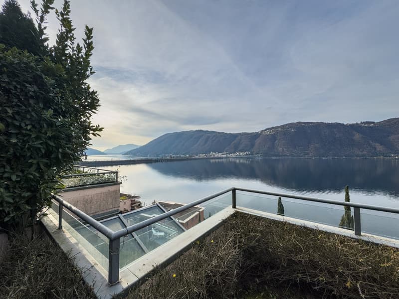 Appartamento vista lago con giardino a Bissone (7)
