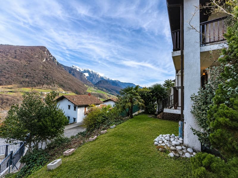 Casa gemella con giardino in vendita ad Arogno (9)