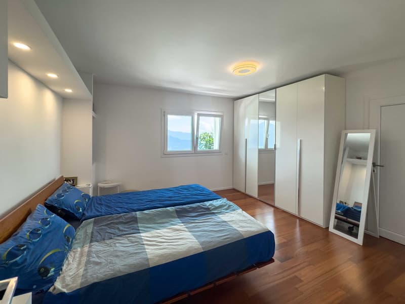 Prestigiosa villa vista lago con piscina a Cademario (4)