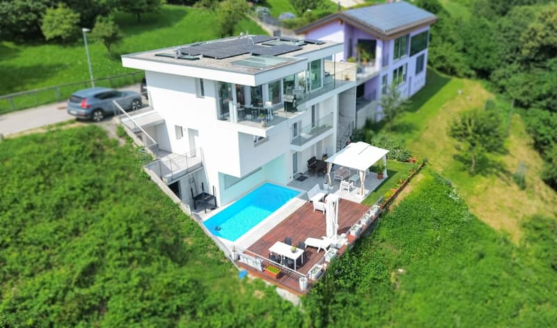 Prestigiosa villa vista lago con piscina a Cademario (9)