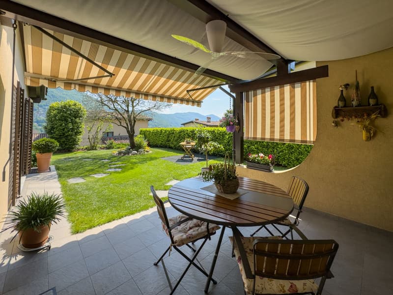 Elegante casa con giardino a Collina d’Oro (12)