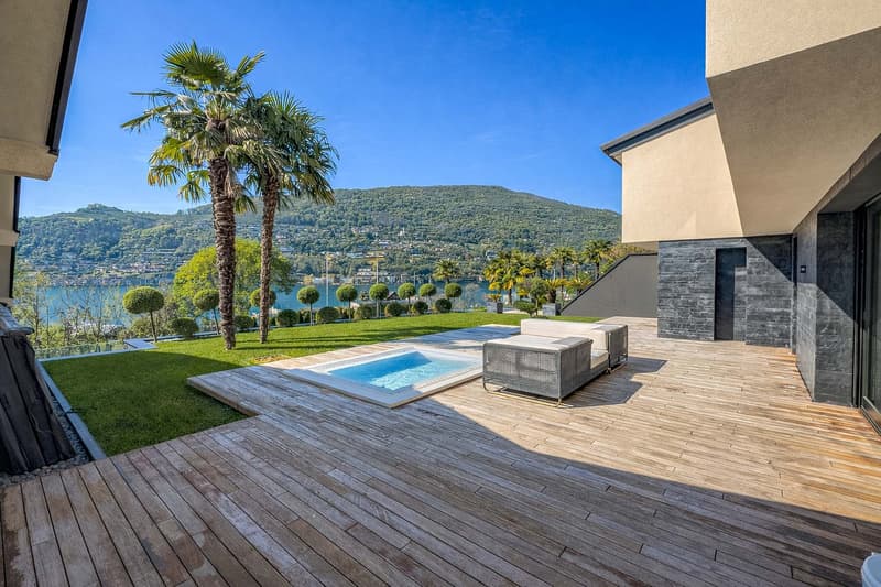 Splendida villa di lusso vista lago con piscina e darsena (20)