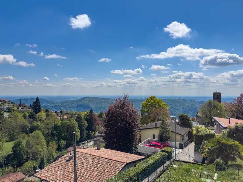 Casa con grande giardino nel verde a Sagno (11)