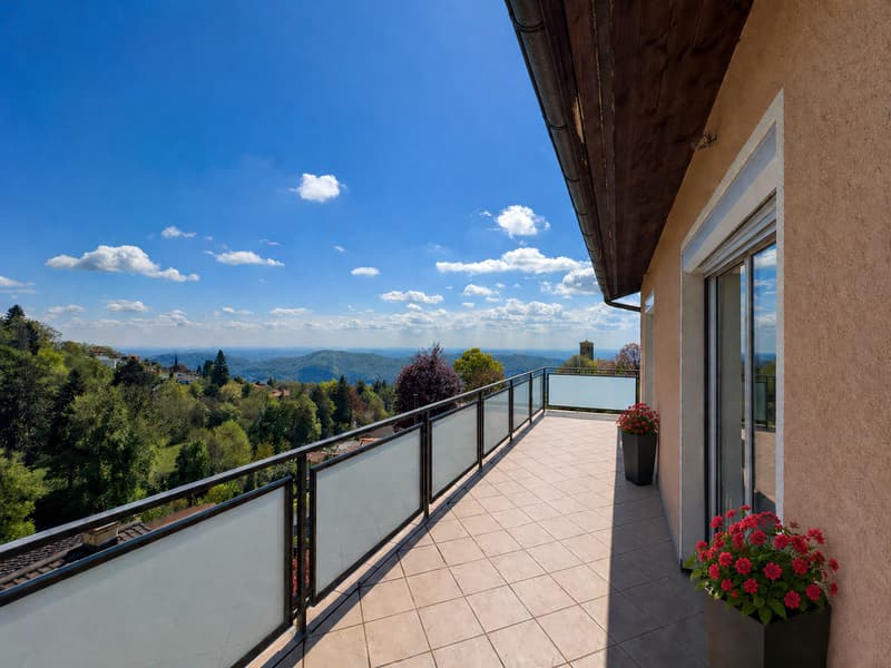Casa con grande giardino nel verde a Sagno (8)