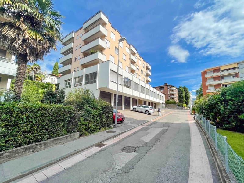 Ufficio di 5 locali nel quartiere di Besso (2)