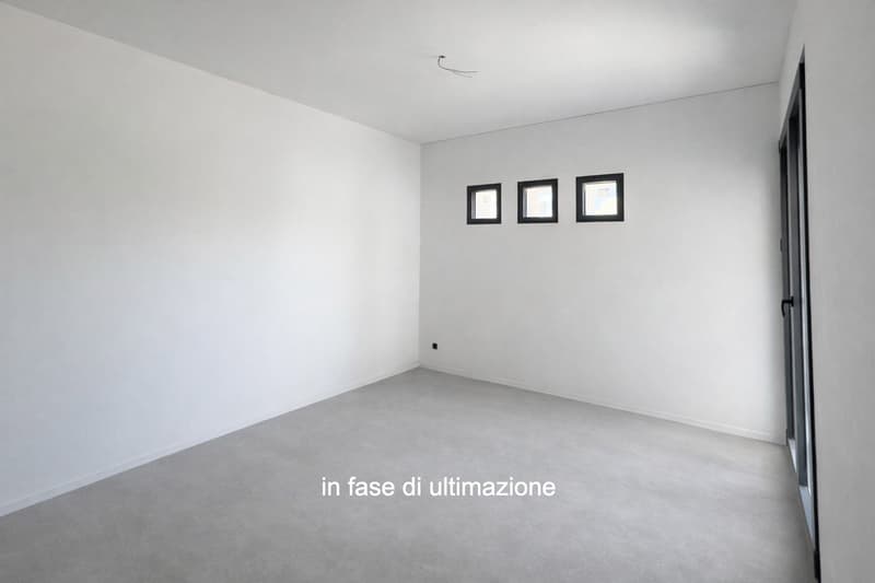 Moderno e nuovo 3.5 locali duplex con giardino a Melano (2)