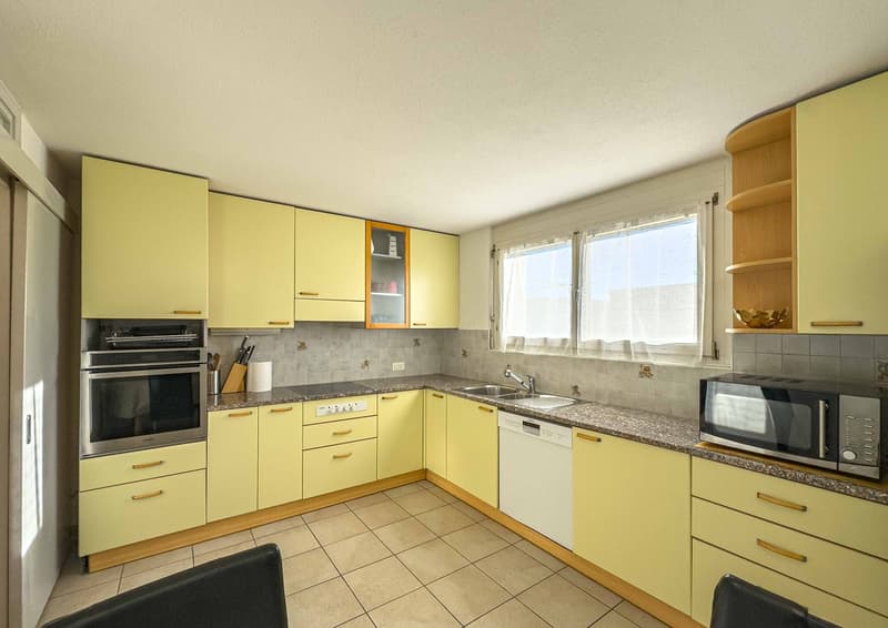 Casa gemella con giardino ad Arzo (5)