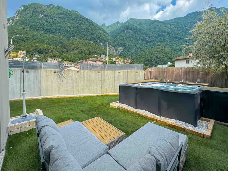 Grande e luminosa casa gemella a Melano (7)