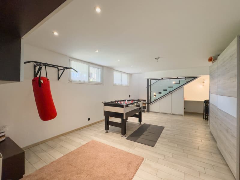 Casa bifamiliare con grande giardino a Morbio Inferiore (9)