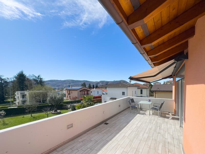 Casa bifamiliare con grande giardino a Morbio Inferiore (12)