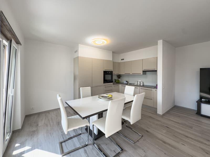 Appartamento 3.5 locali con parziale vista lago a Melide (2)